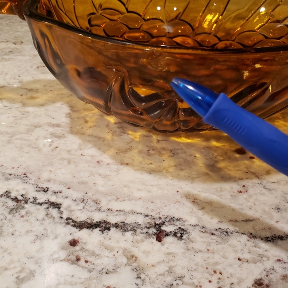 Large Carnival grape bowl - Picture 10 of 10